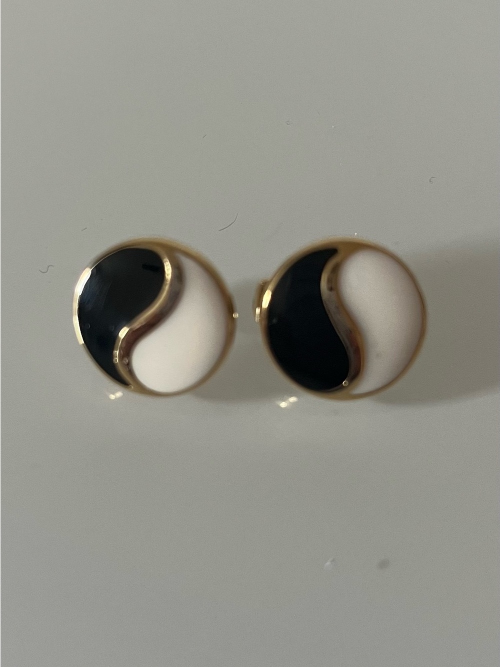 Avon Black, White and Gold Yin Yang Enamel Clip Earrings